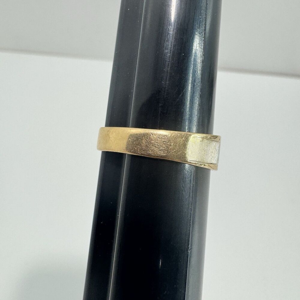 14K Gold Diamond Etched Vintage Wedding Band Sz 10.5 5 Grams Two Tone - Picture 5 of 11
